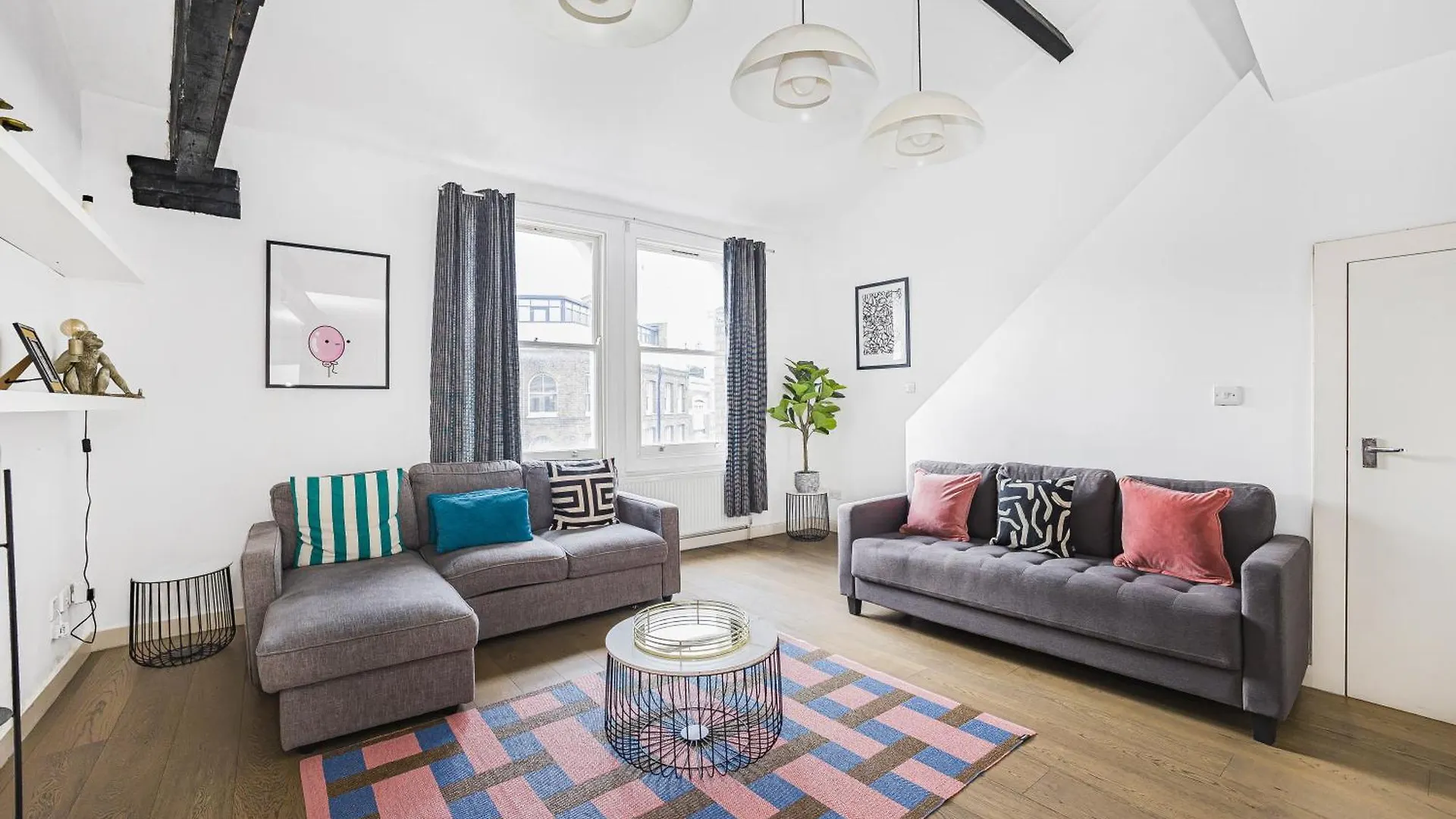 Great Eastern 3 By Artsy Apartment London United Kingdom