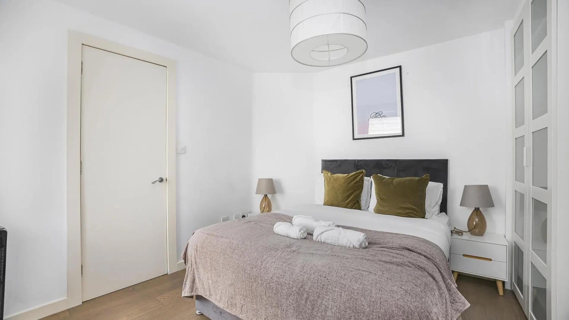 Great Eastern 3 By Artsy Apartment London