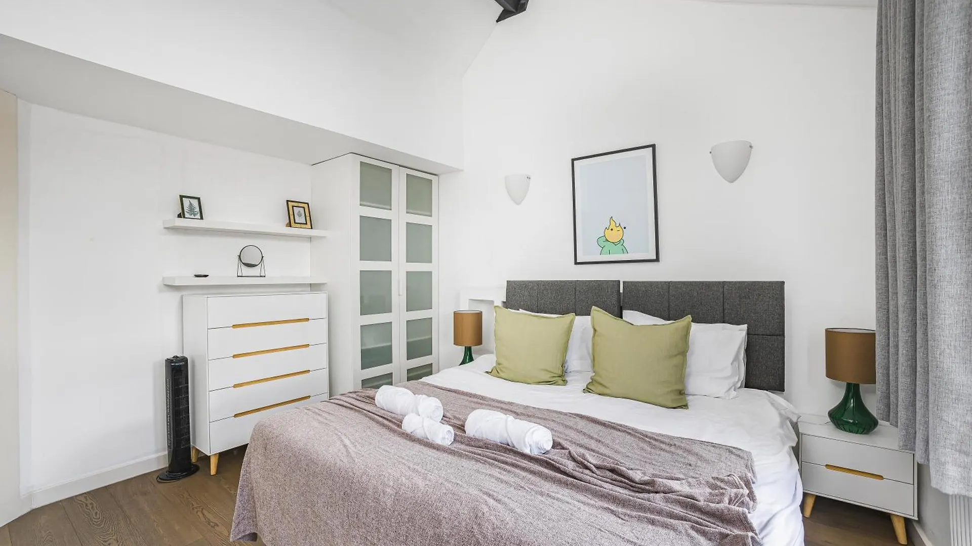 Great Eastern 3 By Artsy Apartment London
