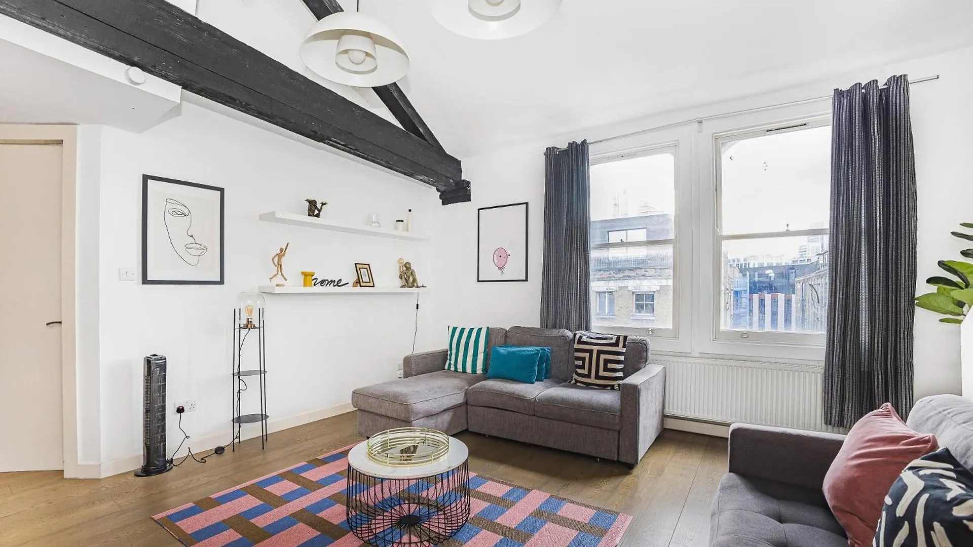 Great Eastern 3 By Artsy Apartment London United Kingdom